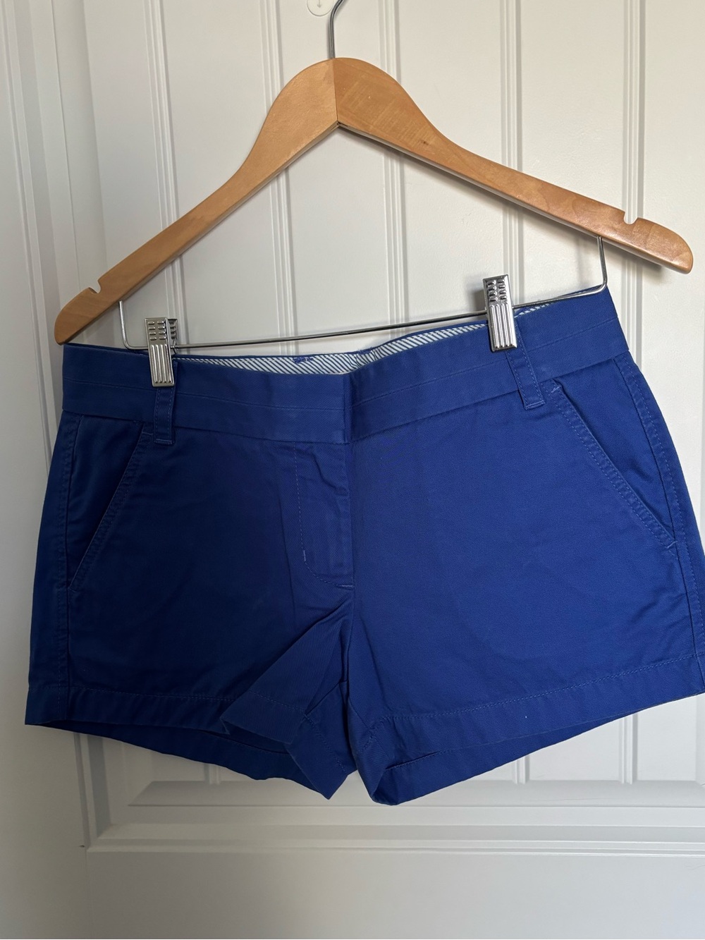 NWOT. J Crew chino shorts.